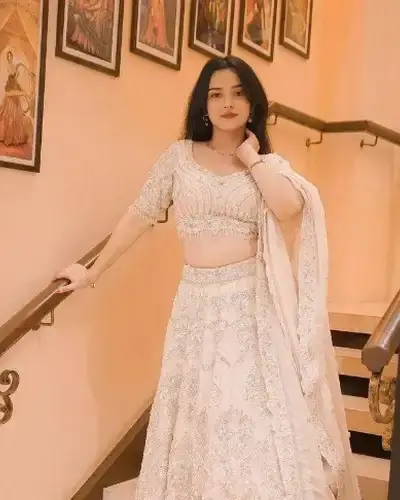 Escort Derapur