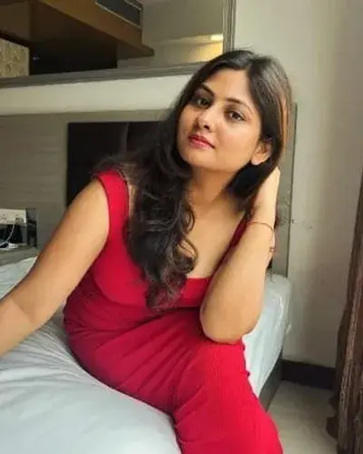 Escort Service In Derapur